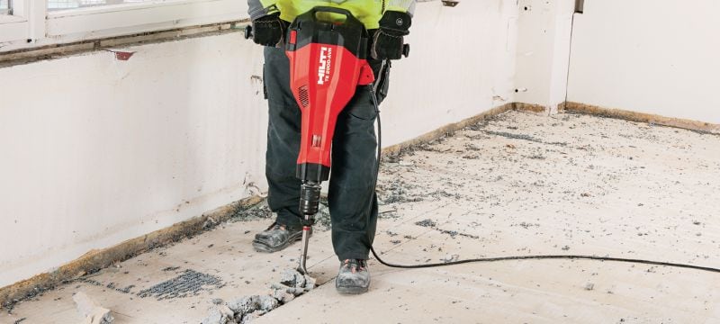 TE 2000-AVR Demolition hammer Powerful and extremely light TE-S breaker for concrete and demolition work Applications 1